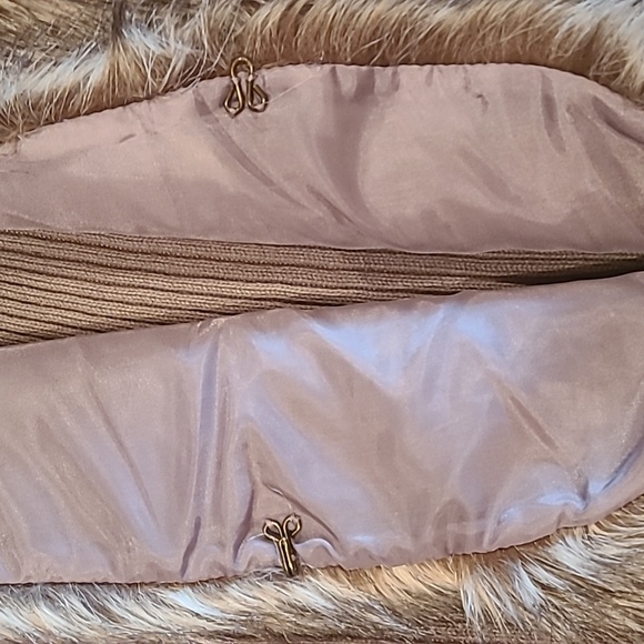 Faux fur vest - Picture 5 of 10